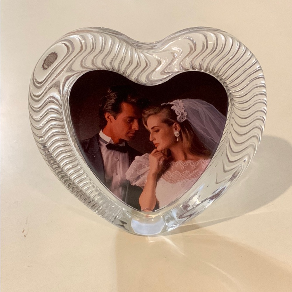 VALENTINES: Heart-Shaped Clear Glass Frame
